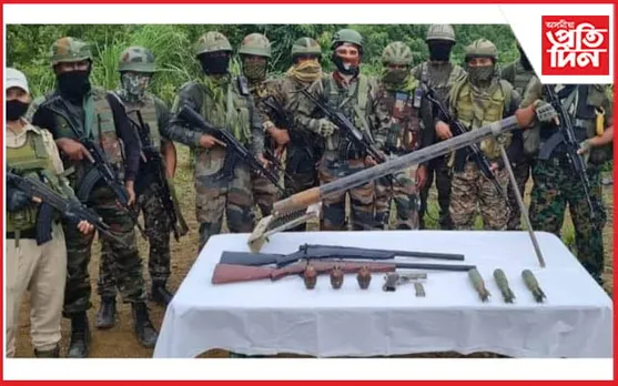 মণিপুৰত KYKL উগ্ৰপন্থীসহ বিভিন্ন স্হানৰ পৰা বুজণ সংখ্যক অস্ত্ৰ শস্ত্ৰ উদ্ধাৰ...
